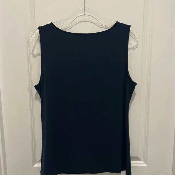 Charter Club Navy Sleeveless Top Like New - Picture 2 of 10